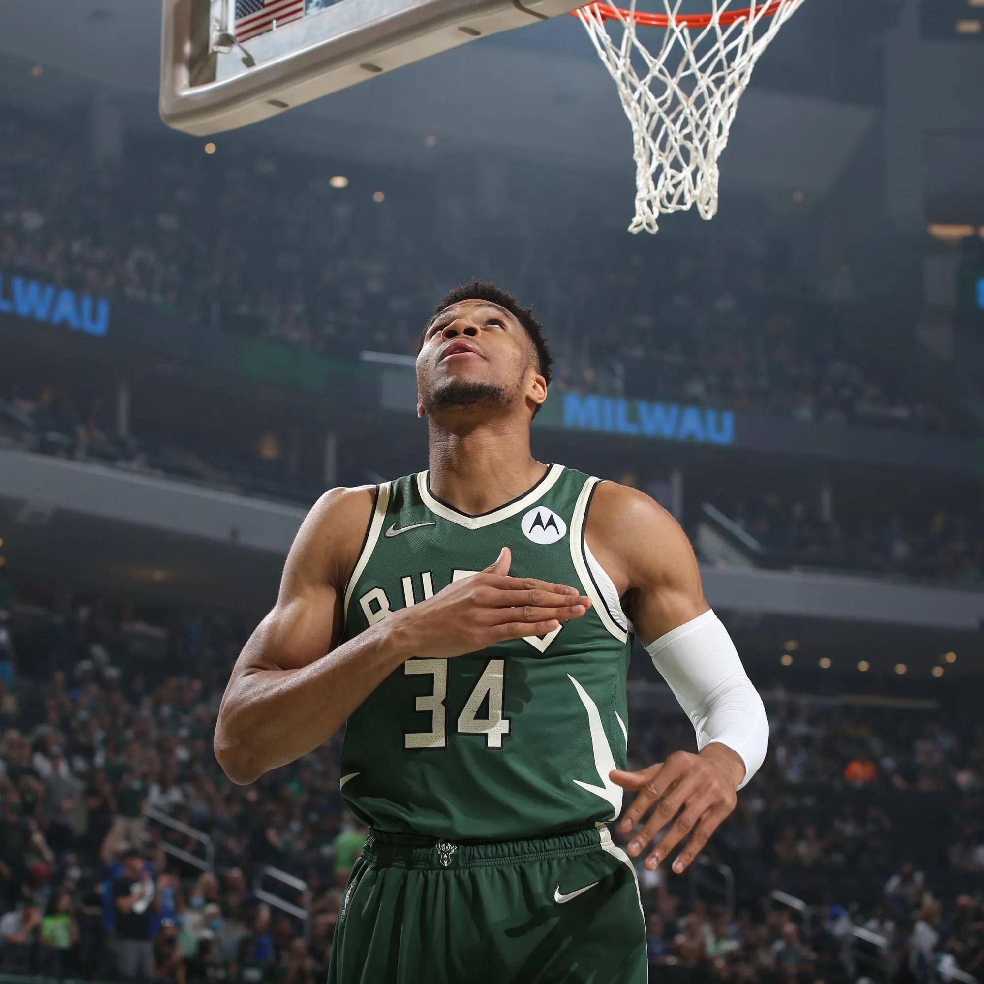 关于密尔沃基雄鹿迎德国杯关键赛，关键时刻手感冰凉，震撼外界，高层口径保持一致的信息