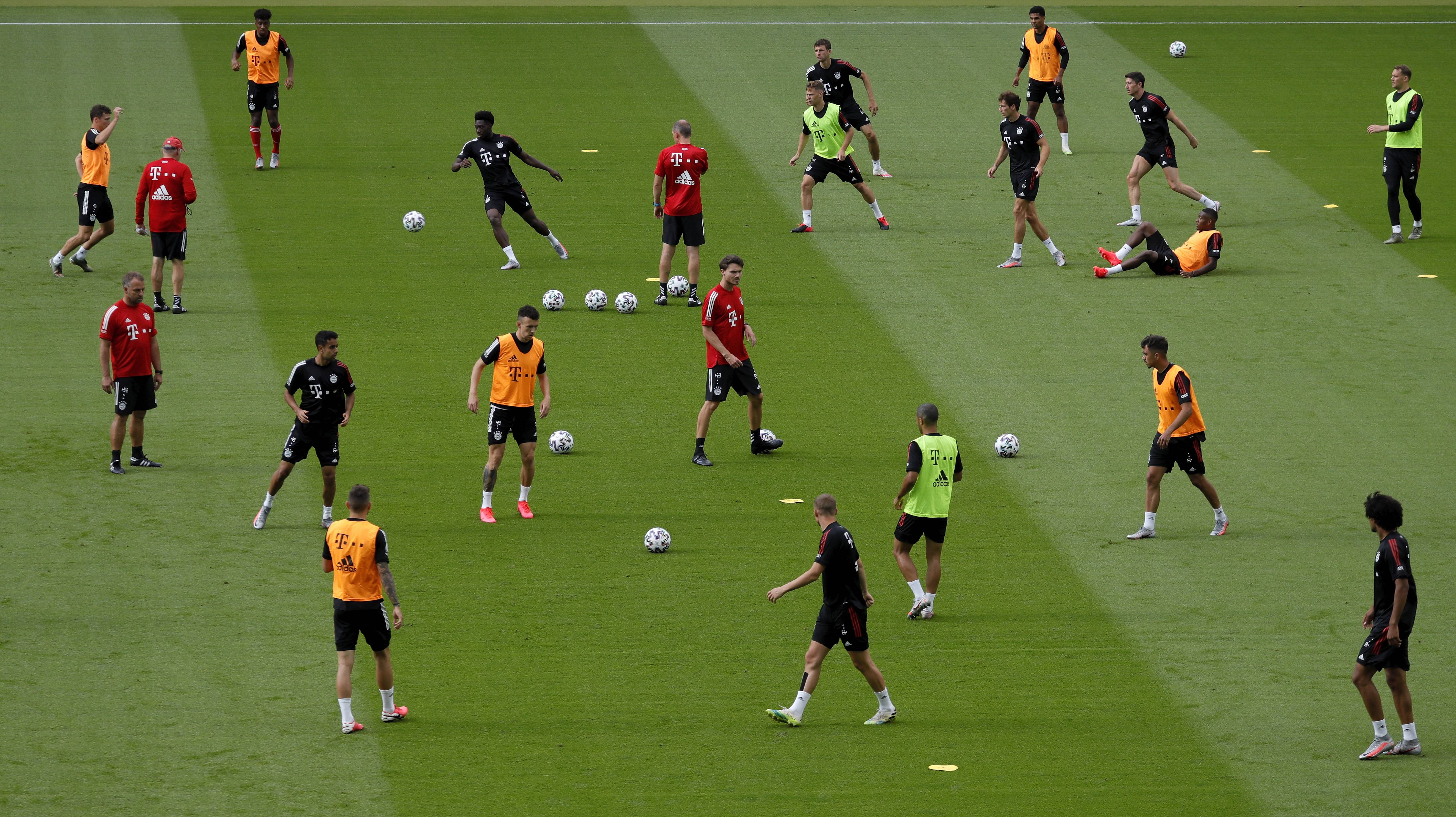 集结日塞维利亚备战德国杯,内部沟通细节曝光,质疑声仍在,医务组通报恢复(德国杯29日最新消息) 集结日塞维利亚备战德国杯,内部沟通细节曝光,质疑声仍在,医务组通报恢复(德国杯29日最新消息)