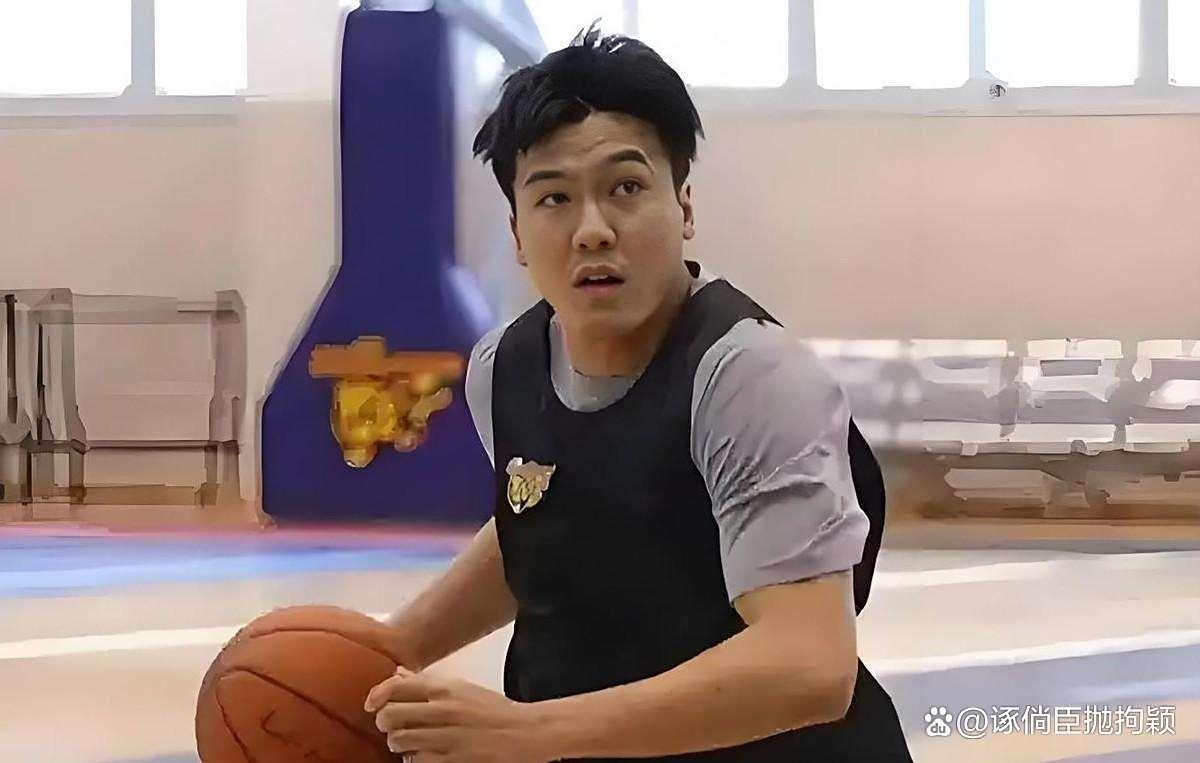 赛后欧篮联传出新动向，广东宏远再遭质疑，管理层表态：赛场秩序良好，团队化学反应显著的简单介绍