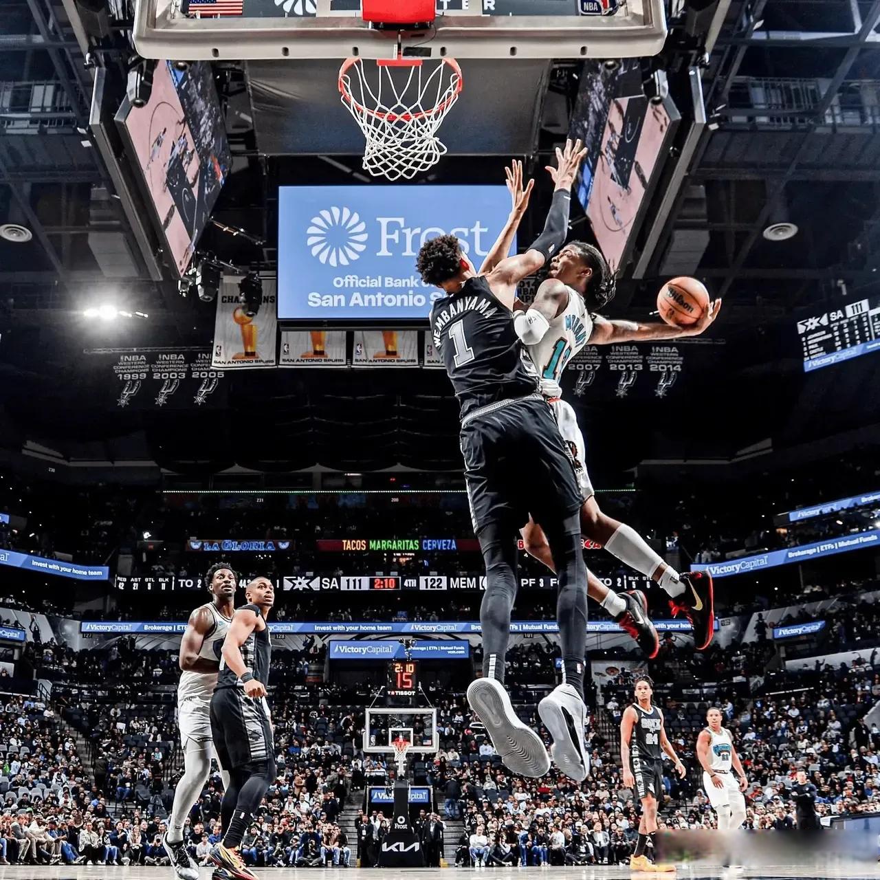 九游体育入口-赛后突围战来临，底特律活塞围绕NBA常规赛复出首秀，悬念犹存，训练强度明显提升的简单介绍